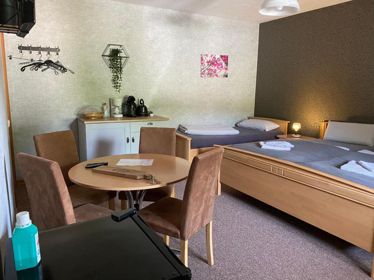 Rooms4Ring Privatzimmer Am Nurburgring Quiddelbach Buitenkant foto