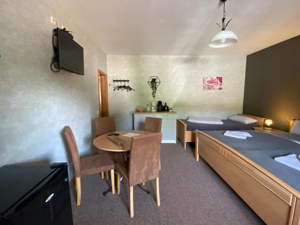 Rooms4Ring Privatzimmer Am Nurburgring Quiddelbach Buitenkant foto